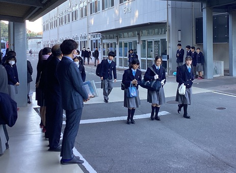挨拶運動がんばってます！（高２編）