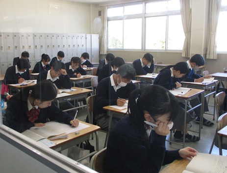 高校「進研模試」を実施しました！